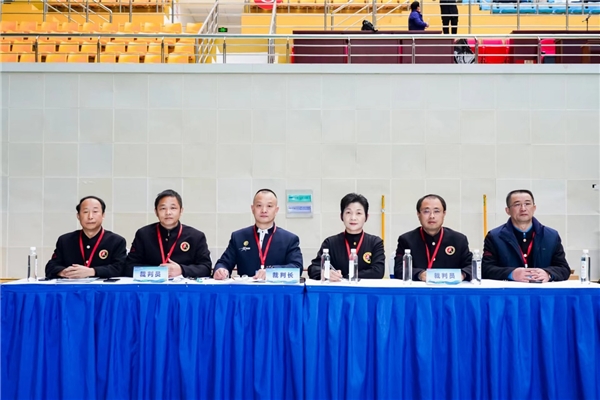 余莳华担任苏州市第十三届武林大会裁判